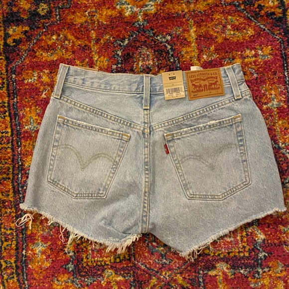 NWT 501 Levi Jean shorts - Picture 2 of 3
